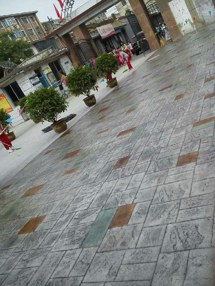 大同學校酸著色壓印混凝土-1.jpg