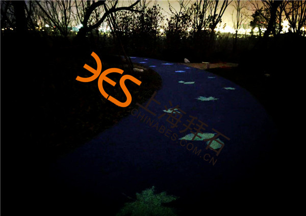 熒光陶粒路面.jpg 熒光陶粒路面.jpg