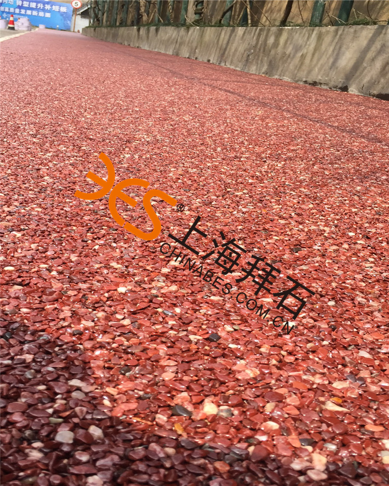 膠粘石透水路面.jpg 膠粘石透水路面.jpg